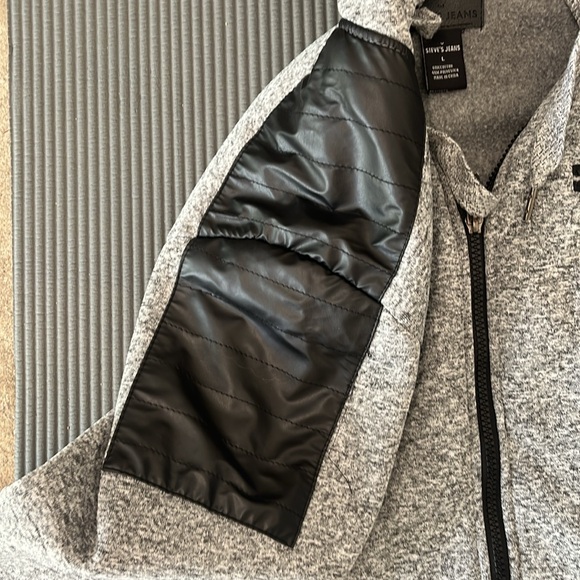 Men - Picture 4 of 5